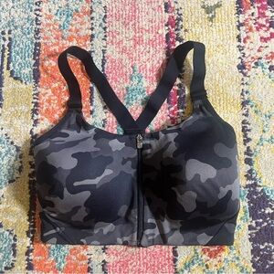 All in motion Black Camo Zip Up Sports Bra 36DD